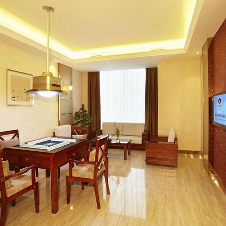 Eurasia Convention International Hotel Wuhan Exteriör bild