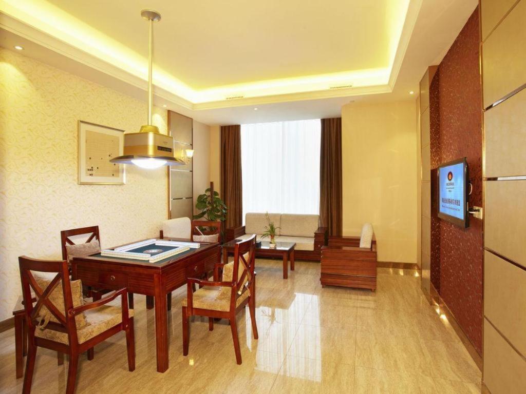 Eurasia Convention International Hotel Wuhan Exteriör bild