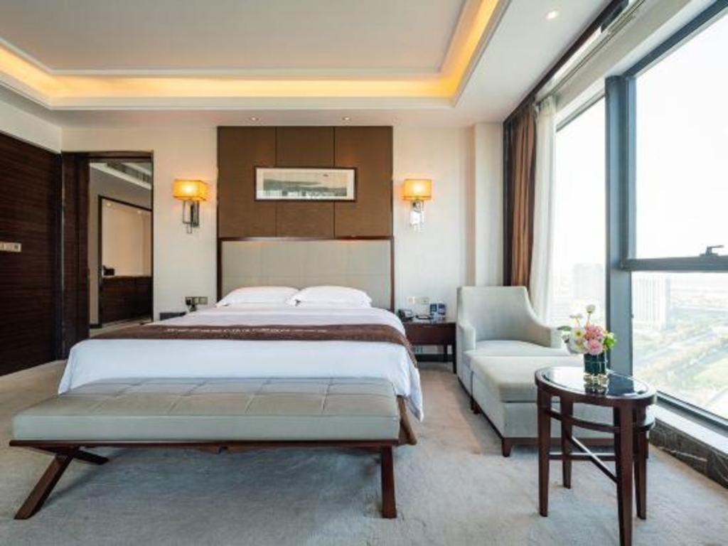Eurasia Convention International Hotel Wuhan Exteriör bild