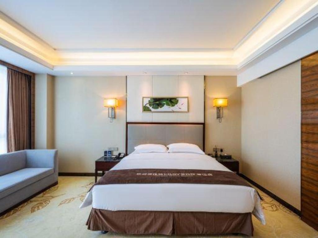 Eurasia Convention International Hotel Wuhan Exteriör bild