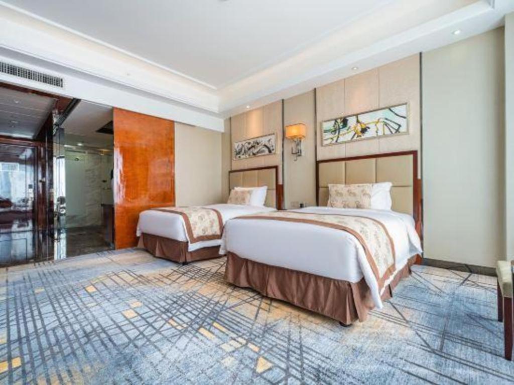Eurasia Convention International Hotel Wuhan Exteriör bild